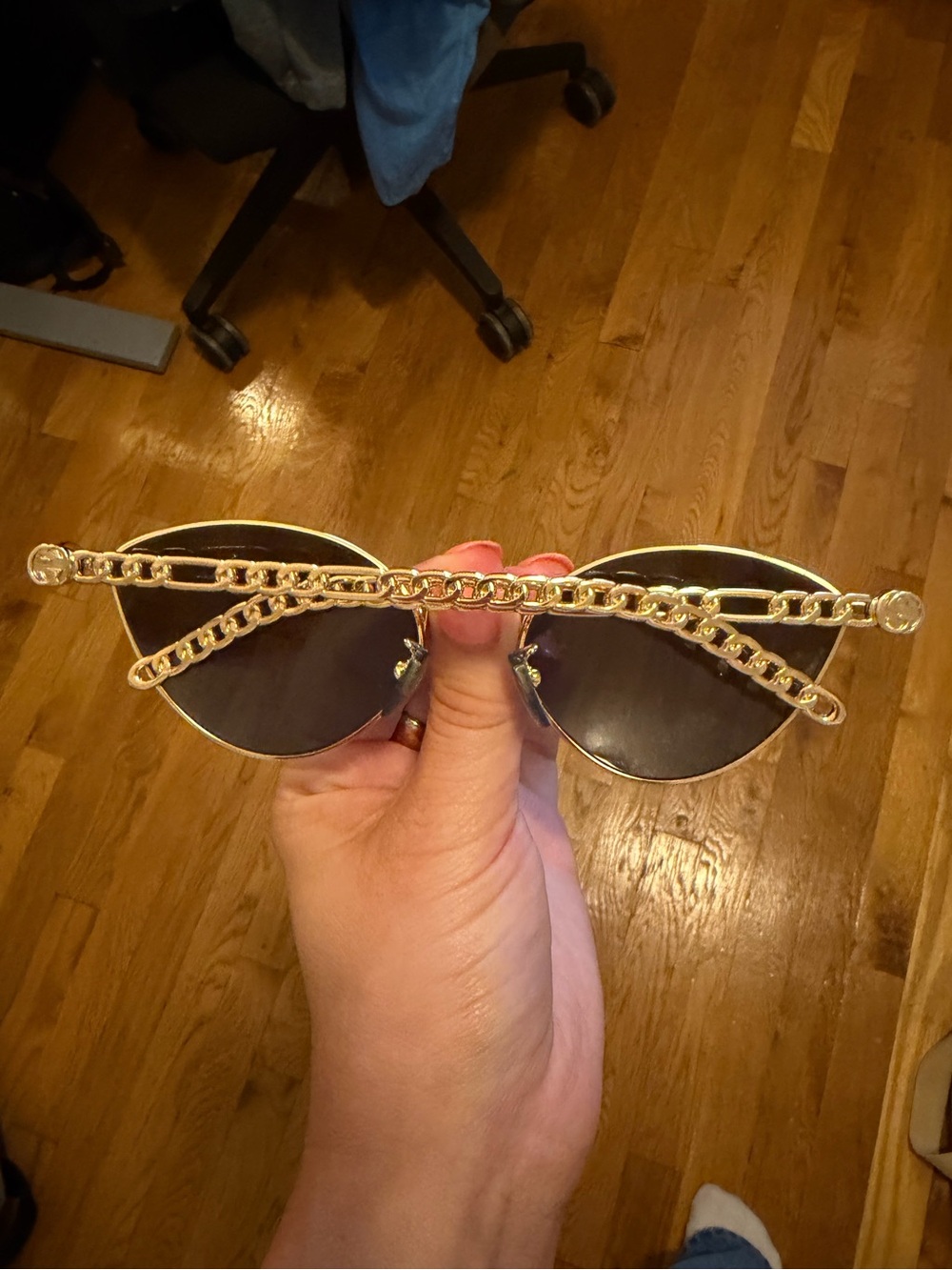 Gucci Cat-Eye Sunglasses GG0977S - Picture 6 of 7